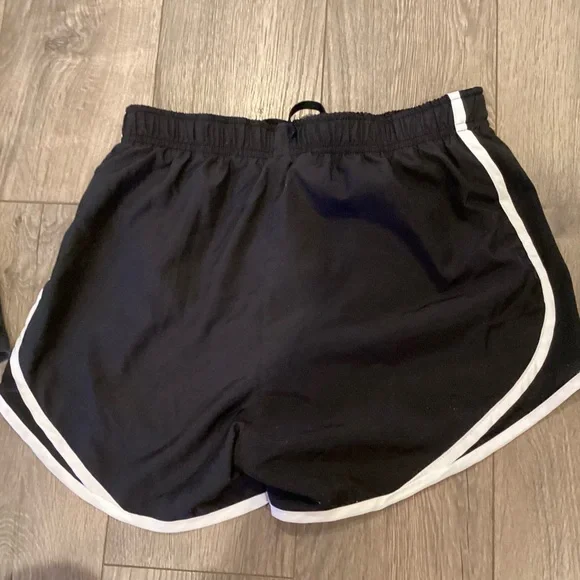 Host Pick ⭐️ Nike & Adidas Bundle of Three - Picture 7 of 9